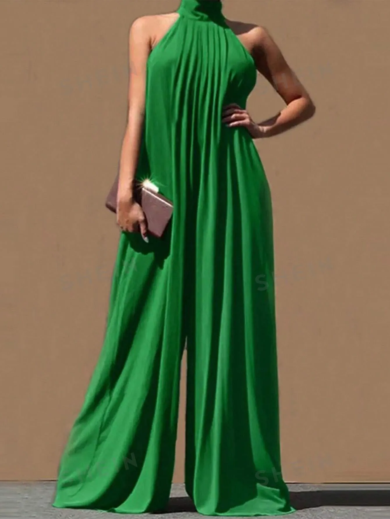 Women's Green Sleeveless Halter Jumpsuit With Pockets